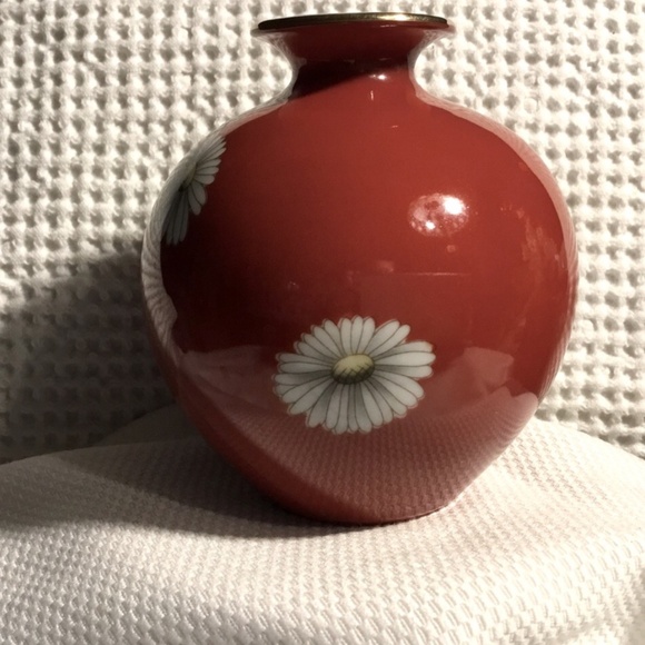 Vintage~Noritake Nippon Toki Kaisha Red Vase with White Daisy - Picture 4 of 9